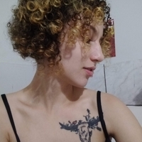 Imagem de perfil: Esther Nóbrega