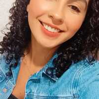 Imagem de perfil: Thayná Santos