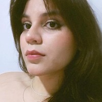Imagem de perfil: Lara Freire