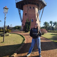 Imagem de perfil: Aline Cavichio